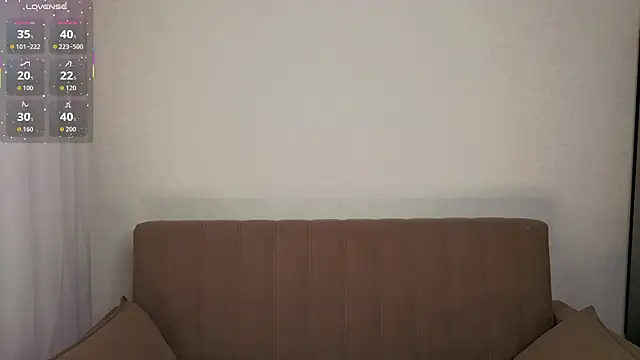 Snapshot of Violet_Johnsonn chatting on April 2, 2026, 6:11 am Violet Johnsonn online show from April 2, 2026, 6:11 am