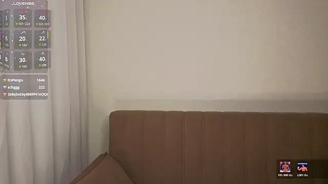 Snapshot of Violet_Johnsonn chatting on April 3, 2026, 5:27 am Violet Johnsonn online show from April 3, 2026, 5:27 am