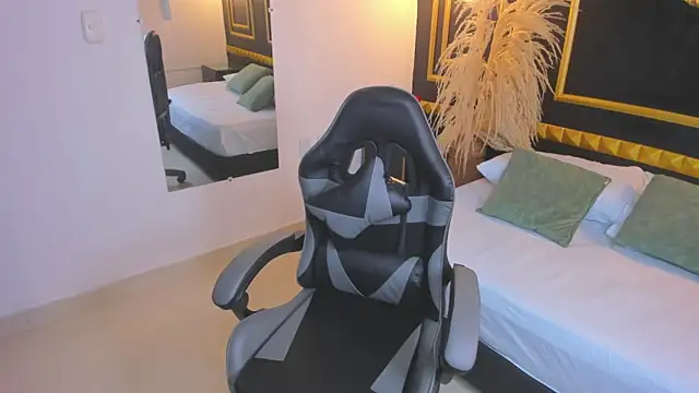 shanel smithh online show from January 14, 2026, 12:11 pm