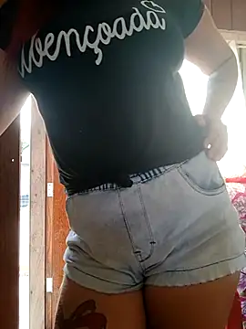 ruiviinhaah online show from February 22, 2026, 7:23 pm