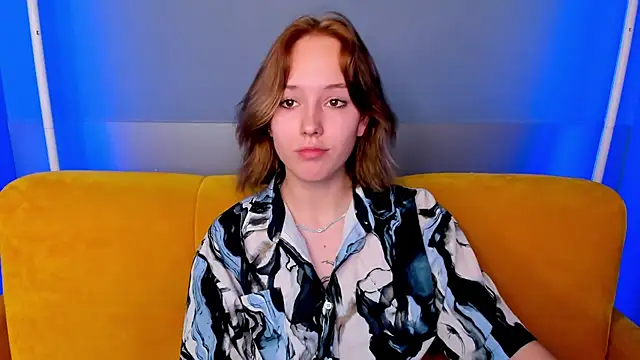 Snapshot of RikkiChoco chatting on November 18, 2025, 8:19 am RikkiChoco online show from November 18, 2025, 8:19 am