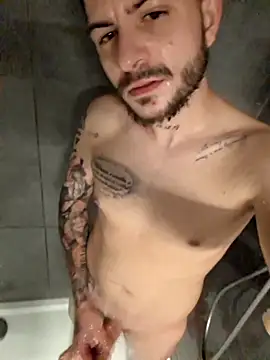 rebebia13 online show from January 6, 2026, 8:34 pm