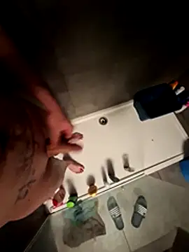 rebebia13 online show from April 5, 2026, 8:28 pm