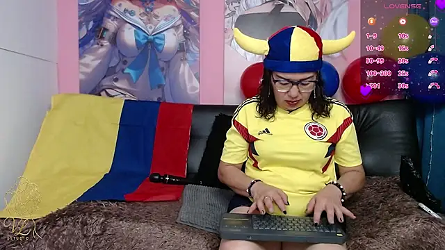 ESTEFANIA 344 online show from June 23, 2026, 1:09 pm