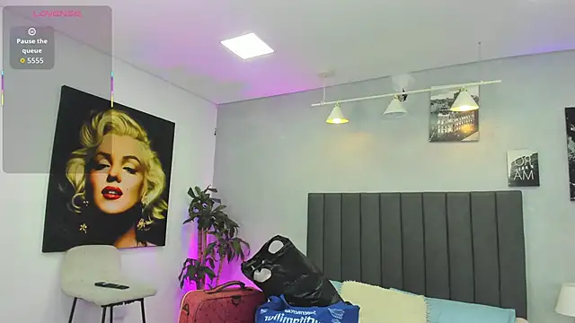 kendra london online show from April 11, 2026, 11:14 am