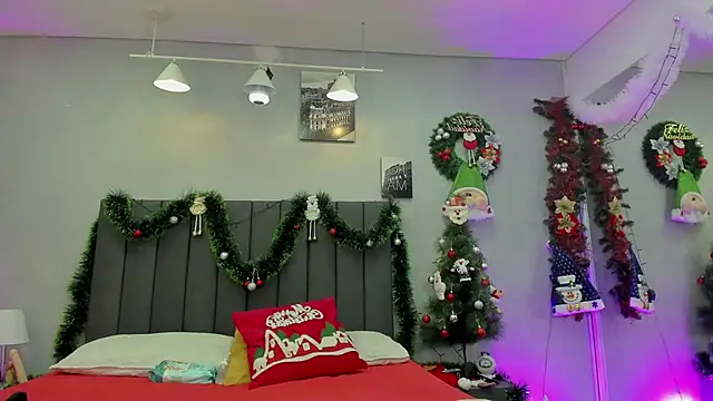 maddy  moon online show from December 20, 2025, 4:30 am