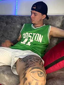 Nick orion online show from December 4, 2025, 3:32 pm