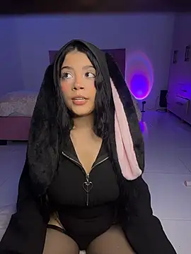 EmillieX online show from February 18, 2026, 2:07 am