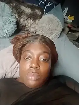 BiancaClarkson online show from November 25, 2025, 5:57 pm