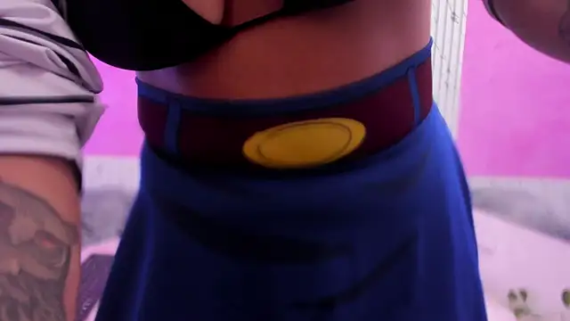 Mia Tailor Bms online show from November 12, 2025, 11:10 am