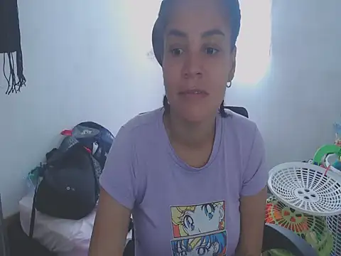 Snapshot of shayna_cute chatting on June 2, 2026, 6:43 pm shayna cute online show from June 2, 2026, 6:43 pm