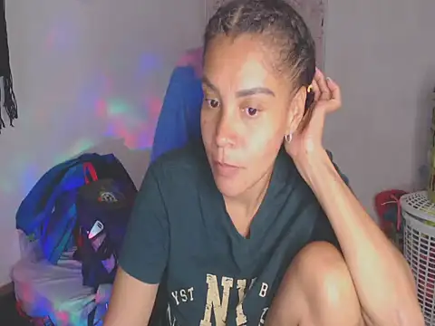 Snapshot of shayna_cute chatting on June 5, 2026, 6:52 am shayna cute online show from June 5, 2026, 6:52 am