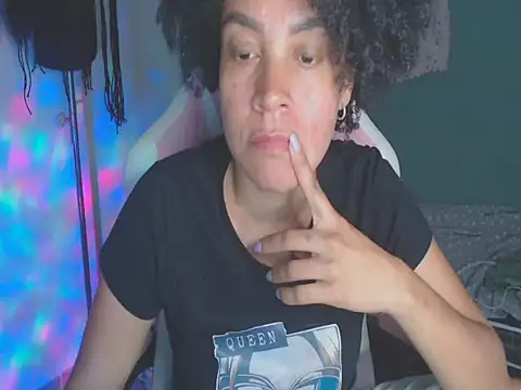 shayna cute online show from August 9, 2026, 1:40 am