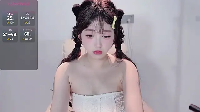 Snapshot of Yaiyigirl chatting on November 21, 2025, 12:37 pm Yaiyigirl online show from November 21, 2025, 12:37 pm