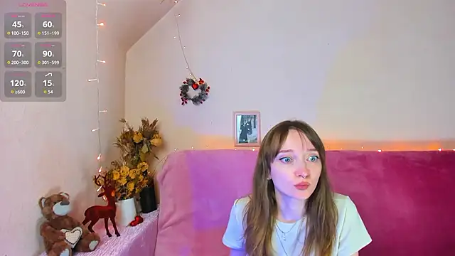 Snapshot of TinyMuse_ chatting on January 14, 2026, 12:33 pm TinyMuse online show from January 14, 2026, 12:33 pm