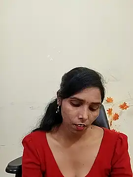 Snapshot of Brown__girl chatting on November 4, 2025, 8:46 am Brown girl online show from November 4, 2025, 8:46 am