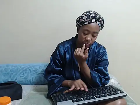 SexyLipss  online show from November 30, 2025, 6:34 pm