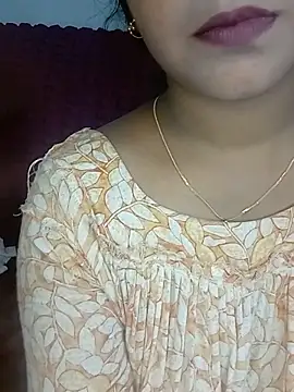 Neha533 online show from June 7, 2026, 6:33 pm