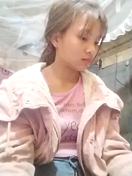 Snapshot of Ye_n chatting on December 5, 2025, 3:04 am Ye n online show from December 5, 2025, 3:04 am