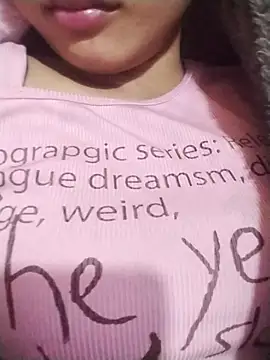 Snapshot of Ye_n chatting on December 17, 2025, 2:39 am Ye n online show from December 17, 2025, 2:39 am