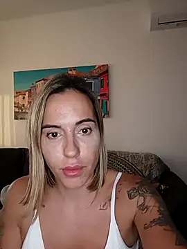 Snapshot of Coral_tentation chatting on November 16, 2025, 4:34 pm Coral tentation online show from November 16, 2025, 4:34 pm