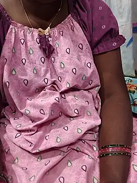 Snapshot of hyd_couple7878 chatting on January 6, 2026, 7:01 am hyd couple7878 online show from January 6, 2026, 7:01 am