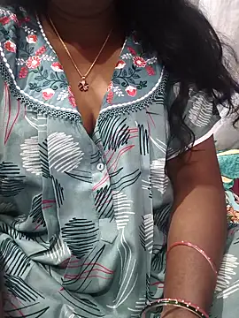 Snapshot of hyd_couple7878 chatting on January 8, 2026, 8:49 am hyd couple7878 online show from January 8, 2026, 8:49 am