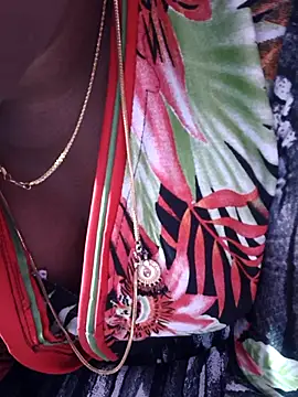 Snapshot of hyd_couple7878 chatting on February 4, 2026, 7:25 am hyd couple7878 online show from February 4, 2026, 7:25 am