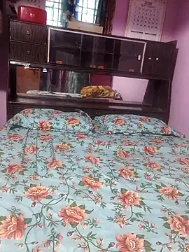 Snapshot of hyd_couple7878 chatting on February 5, 2026, 4:28 am hyd couple7878 online show from February 5, 2026, 4:28 am