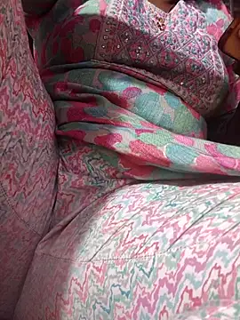 Snapshot of hyd_couple7878 chatting on February 15, 2026, 4:20 am hyd couple7878 online show from February 15, 2026, 4:20 am