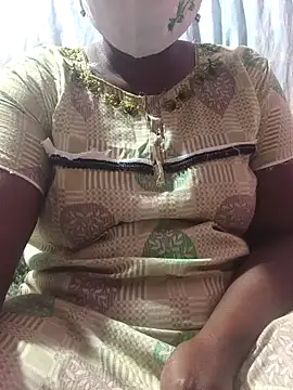 Snapshot of hyd_couple7878 chatting on March 1, 2026, 4:58 am hyd couple7878 online show from March 1, 2026, 4:58 am