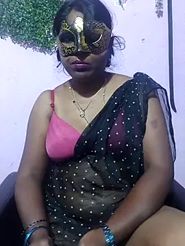 Snapshot of hyd_couple7878 chatting on August 2, 2026, 3:27 am hyd couple7878 online show from August 2, 2026, 3:27 am