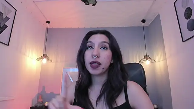 Snapshot of zoe-moreau chatting on February 9, 2026, 8:57 pm zoe-moreau online show from February 9, 2026, 8:57 pm