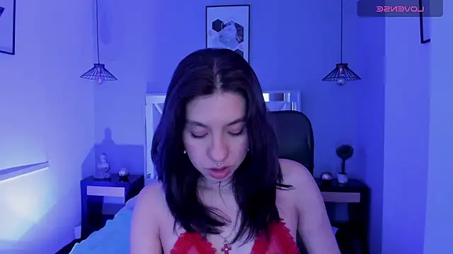 Snapshot of zoe-moreau chatting on February 17, 2026, 8:04 pm zoe-moreau online show from February 17, 2026, 8:04 pm