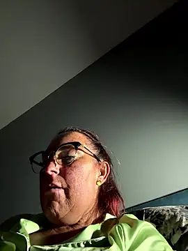 Angel-LinaX online show from January 17, 2026, 10:57 pm