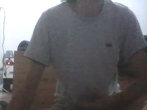 Snapshot of Leutinka chatting on November 4, 2025, 5:39 am Leutinka online show from November 4, 2025, 5:39 am