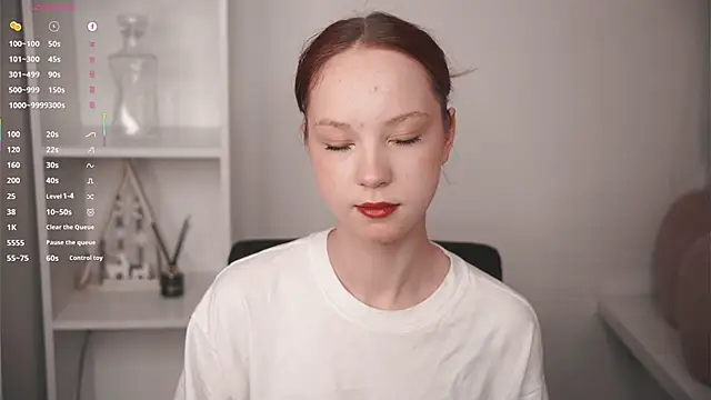 Snapshot of MaisieStarlight chatting on February 26, 2026, 6:40 pm MaisieStarlight online show from February 26, 2026, 6:40 pm