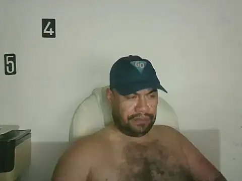 Snapshot of Ramses_36 chatting on July 15, 2026, 1:55 am Ramses 36 online show from July 15, 2026, 1:55 am