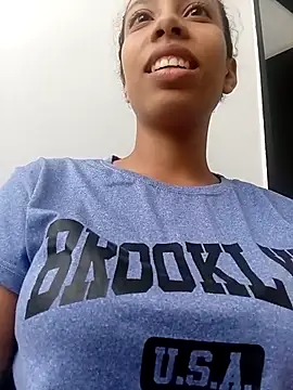 Ari 1217 online show from November 28, 2025, 9:39 pm