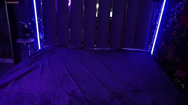 Snapshot of DanielaReign chatting on December 16, 2025, 1:38 pm DanielaReign online show from December 16, 2025, 1:38 pm