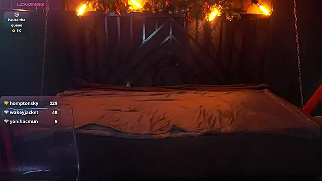 Snapshot of DanielaReign chatting on December 20, 2025, 6:48 pm DanielaReign online show from December 20, 2025, 6:48 pm