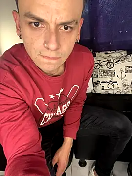 Snapshot of daniel_collins chatting on November 12, 2025, 1:11 pm daniel collins online show from November 12, 2025, 1:11 pm