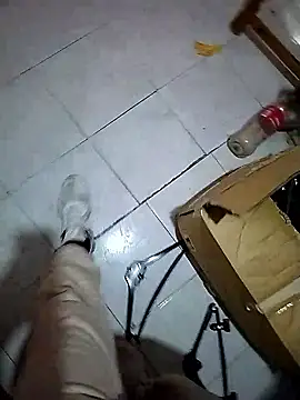 Exquisito423 online show from December 18, 2025, 8:15 pm