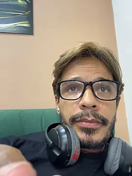 Antoniobiague online show from March 13, 2026, 3:18 pm