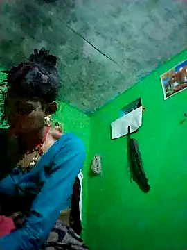 Snapshot of Jooli_cuty chatting on June 3, 2026, 4:23 pm Jooli cuty online show from June 3, 2026, 4:23 pm