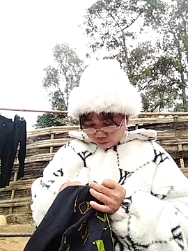 be-yeu online show from December 5, 2025, 8:34 am