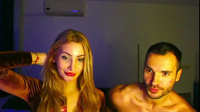 Snapshot of freyatrns chatting on November 5, 2025, 7:47 pm freyatrns online show from November 5, 2025, 7:47 pm