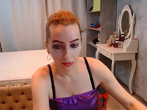 AnneDevrim online show from November 29, 2025, 6:38 am