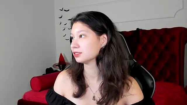 Snapshot of SaraDenars chatting on November 4, 2025, 5:28 am SaraDenars online show from November 4, 2025, 5:28 am