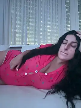 Snapshot of jojoa23 chatting on November 28, 2025, 10:18 am jojoa23 online show from November 28, 2025, 10:18 am